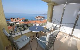 Bmv Room 2 With East Island View